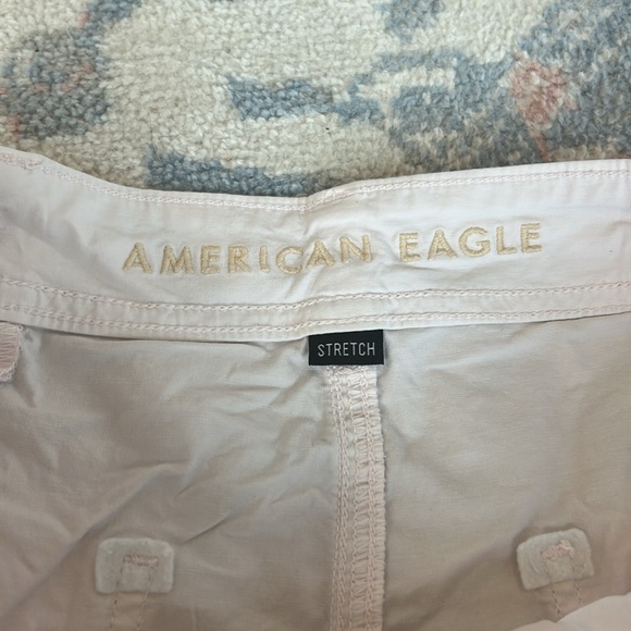 American Eagle 90s boyfriend shorts light pink  Cargo Shorts size 10 - Picture 2 of 4